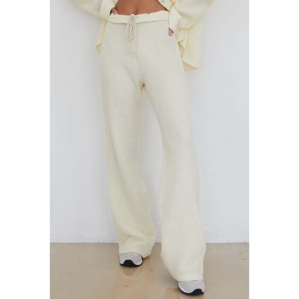 Donni. Waffle Roll Knit Pants in‎ Creme Size Large